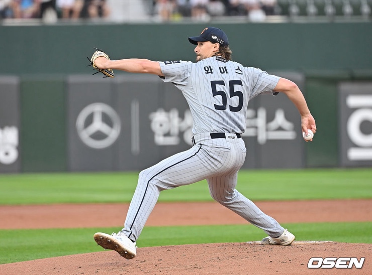 “와이스쇼다!” <b>한화</b>, <b>롯데전</b> 6-0 완봉… 안치홍 268일만에... 