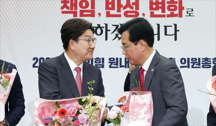 <b>송언석</b>, 원내대표 공식 행보 시작…당 수습·대여투쟁 '이중 과제'