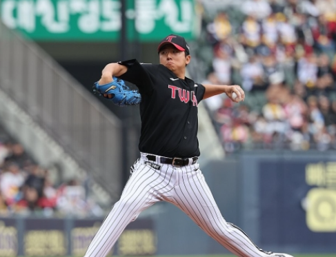 KBO 신인왕, <b>안현민</b> vs 송승기…<b>괴물 타자</b>와 에이스의 대결