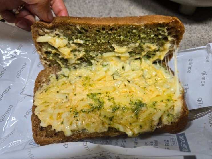  치즈 폭포에 향긋한 바질페스토 삼립 시티델리 바질치즈치아바타