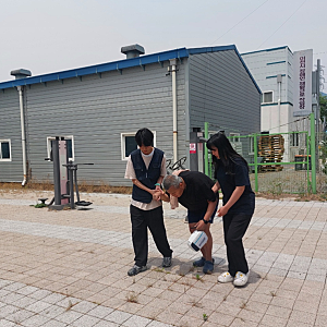 이천시장애인재활근로작업장 직원들, 거동 불편 어르신 도운 따뜻한 선행 ‘감동’