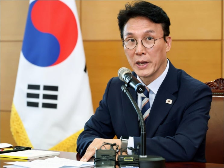 <b>김민석 후보자</b>, 천만 원 채무 <b>의혹</b> 해명: 고통 속에서 맺어진... 