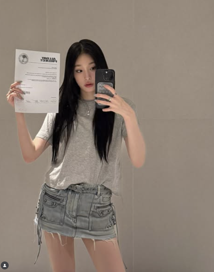 <b>애니</b> 문서윤 -  정유경 <b>신세계</b> 회장 딸, 아이돌 올데이... 
