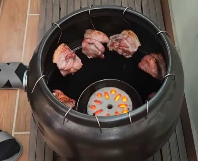 숯불 훈제 고기는 항아리로 구워야 제 맛이 납니다 항아리 숯불그릴 식당 행사장 축제장 등