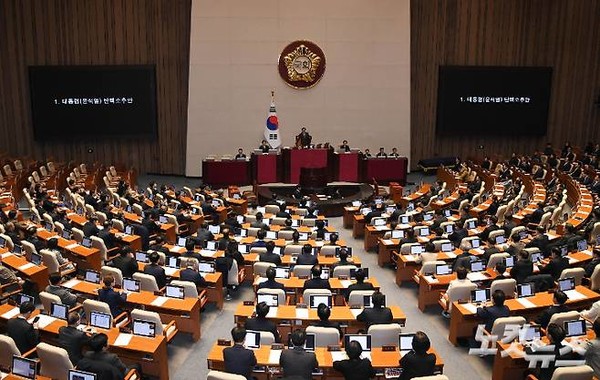 [깡문칼럼] 새 원내대표 체제, <b>협치</b>와 민생으로 정치의 신뢰... 