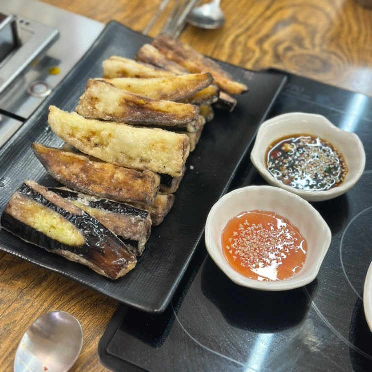  친구따라 첫 야구보러 고척돔 가기 전에 근처에서 먹기 좋았던 고척동 용문양꼬치 가지튀김 양꼬치 리뷰.