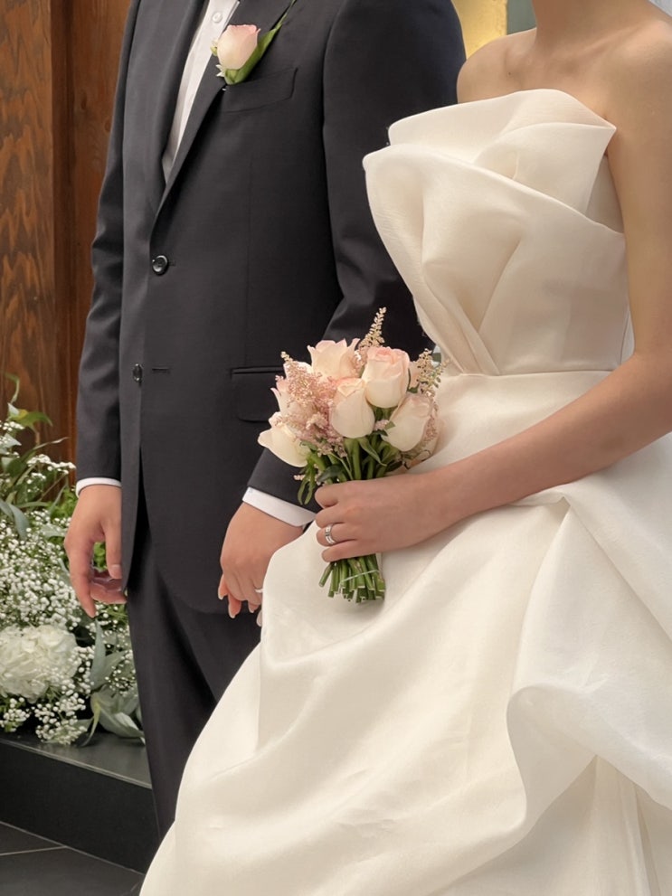  1st wedding anniversary 