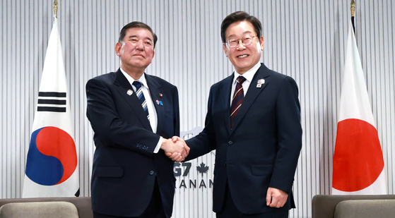 [속보] <b>이재명</b> 대통령, 셔틀외교 재개로 <b>한일 관계 개선</b>에 속도!... 