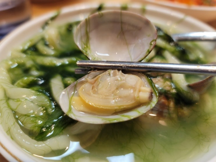  바지락칼국수 매생이칼국수 김치칼국수 바지락부추전 문어숙회 맛집, 남대문바지락칼국수