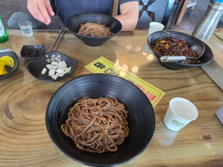  이색 중식당  메밀면 수타 전곡일품손짜장 점심식사 솔직 후기