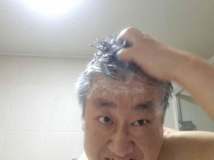  묵은 머리 각질 이제 그만! 더마프 샴푸로 두피 고민 날려버린 후기