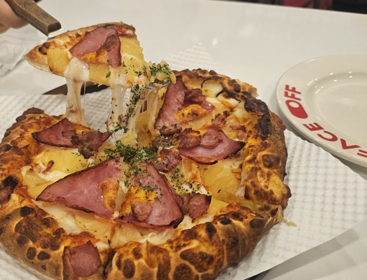  피자는 맛있었지만 서비스는 별로였던 용산구피자 피자페이스오×
