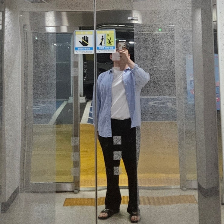 남자 브라운 샌들 하늘색 옥스포드 셔츠 코디 남자 브라운 샌들 하늘색 옥스포드 셔츠 코디