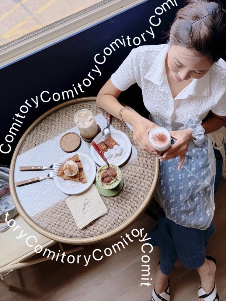  회기역 카페 코미토리 comitory 느좋 디저트 맛집