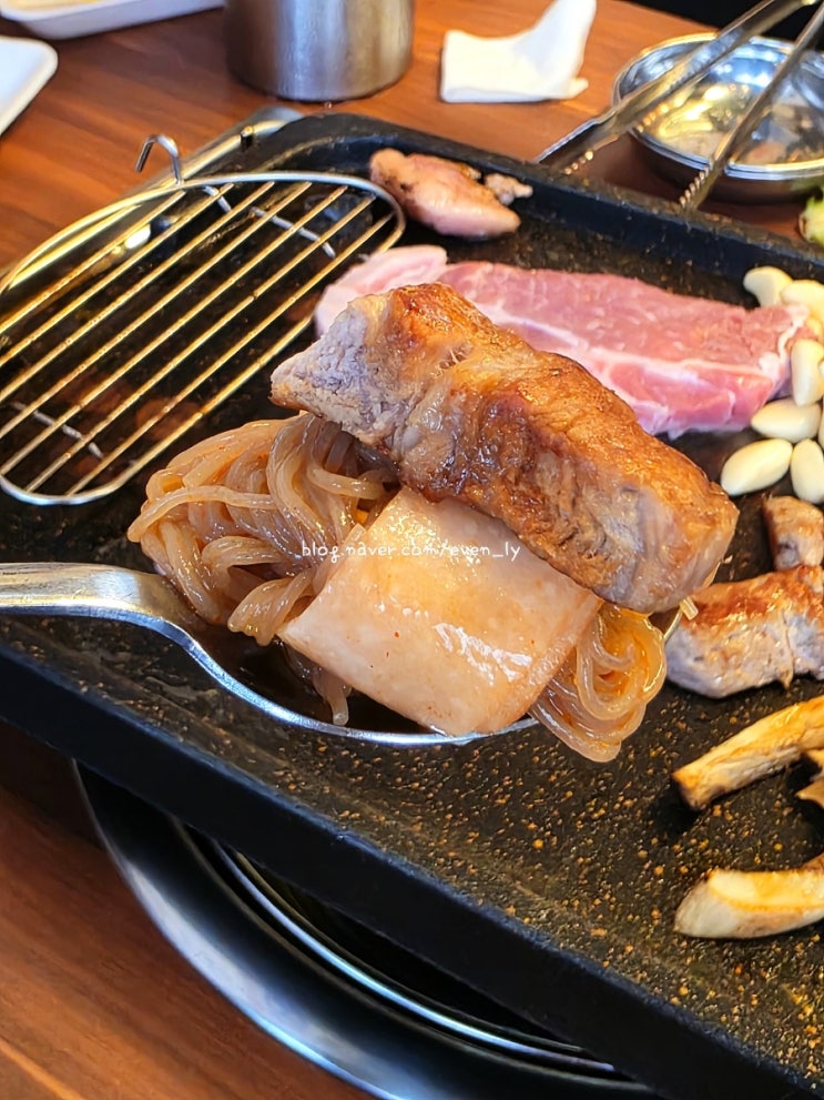  한우88도매장 안산초지점 한우 한돈 비빔냉면까지