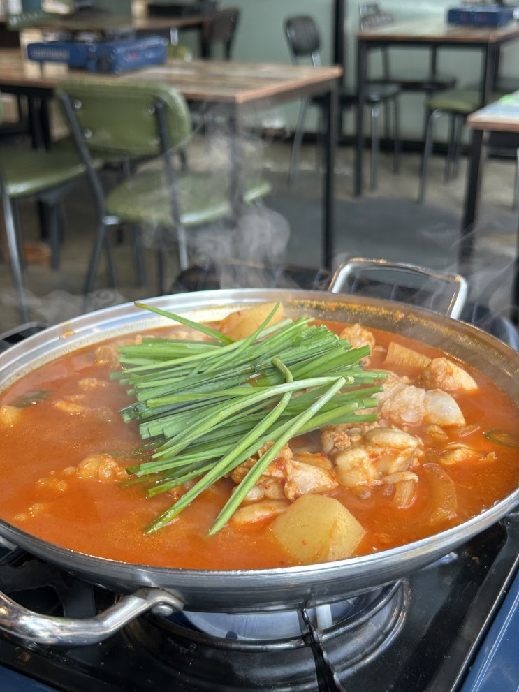  대식가 | 수원 닭도리탕 맛집 인계동 대창도리탕 잘하는 곳 추천