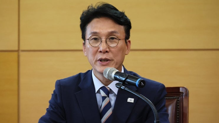 <b>김민석</b> 총리 후보자, <b>해명</b>은 충분한가?…후원자 보좌관 채용... 