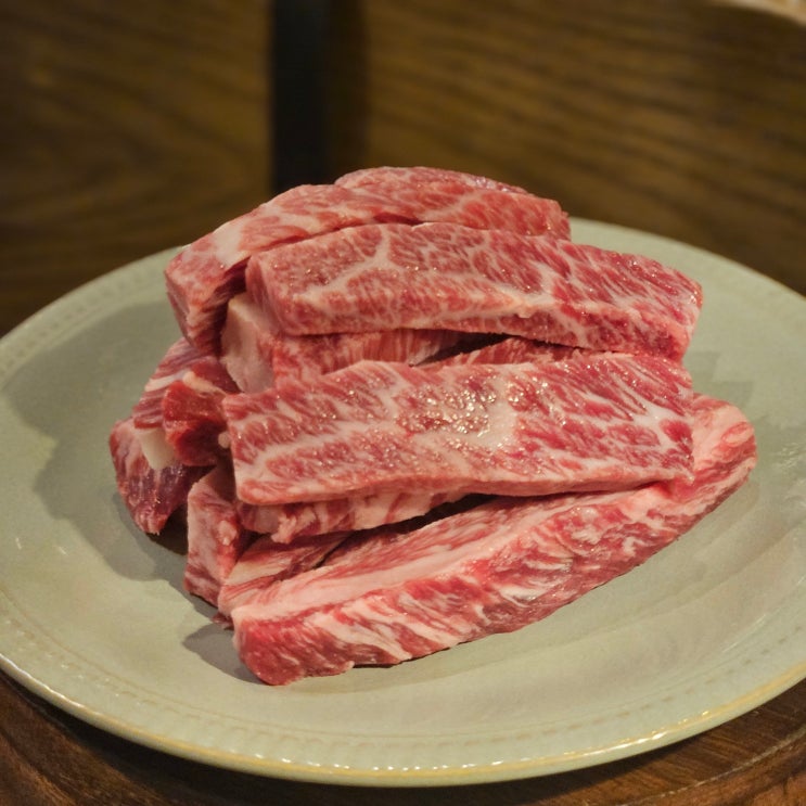  부산 광안리 근처 살살녹는 한우 맛집 수영동 우담