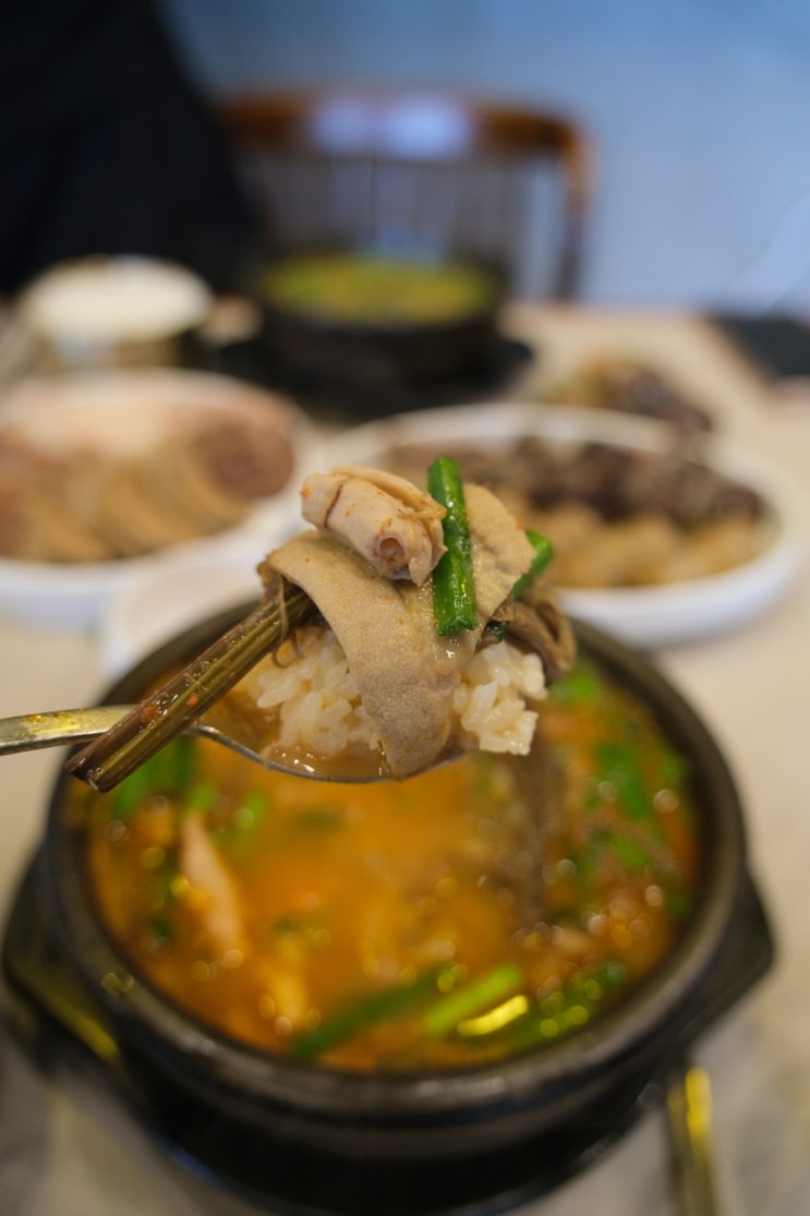  오산 물향기수목원 맛집으로 24시 영업 중인 신주옥의 순대국밥을 현지인 추천으로 먹어본 한식 찐 후기