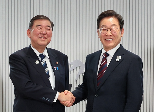 <b>이재명</b>-<b>이시바</b> 첫 <b>한일</b> 정상회담, 해빙의 문턱에 선 외교