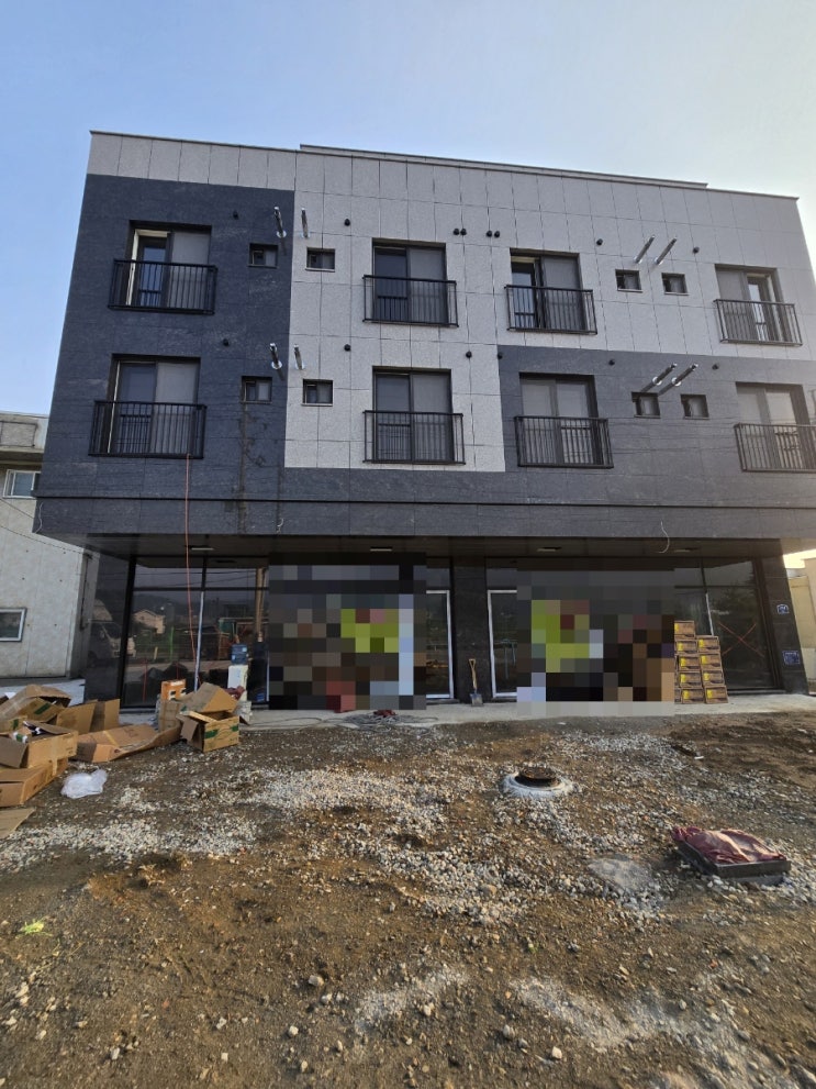  용인시 처인구 원삼면 두창리(백원로) 신축 상가주택 화장실 18칸 도기설치 작업 입니다.