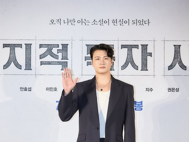 "D.P."로 뜬 배우 <b>신승호</b>, 군대 <b>면제</b>…<b>십자인대</b> 부상 때문