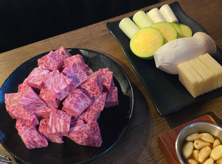  진주 분위기 좋은 곳에서 맛있는 소고기를 먹고 싶다면 호탄동 육식