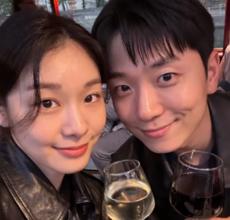 <b>고우림</b> <b>김연아</b>와의 첫 만남과 신혼<b>여행</b> 라디오스타