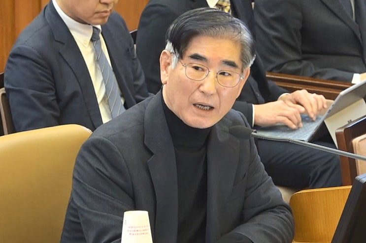 <b>조은석</b> 내란<b>특검</b>, <b>김용현</b> 전 장관 <b>기소</b>…“추가 구속영장도... 