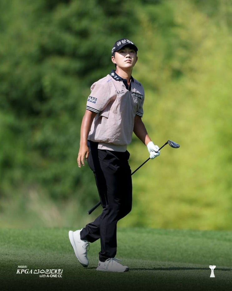 제68회 KPGA <b>선수권</b> 대회 1라운드 단독 <b>선두</b> 옥태훈