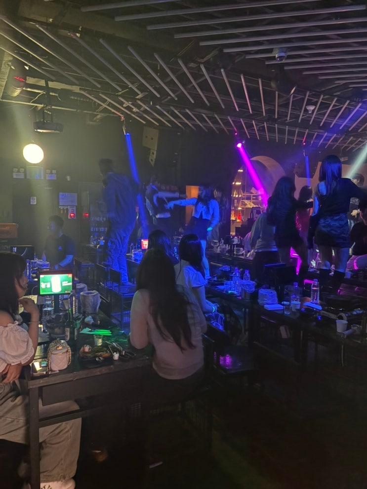  홍대 흥에 취한범,홍대 핫한술집