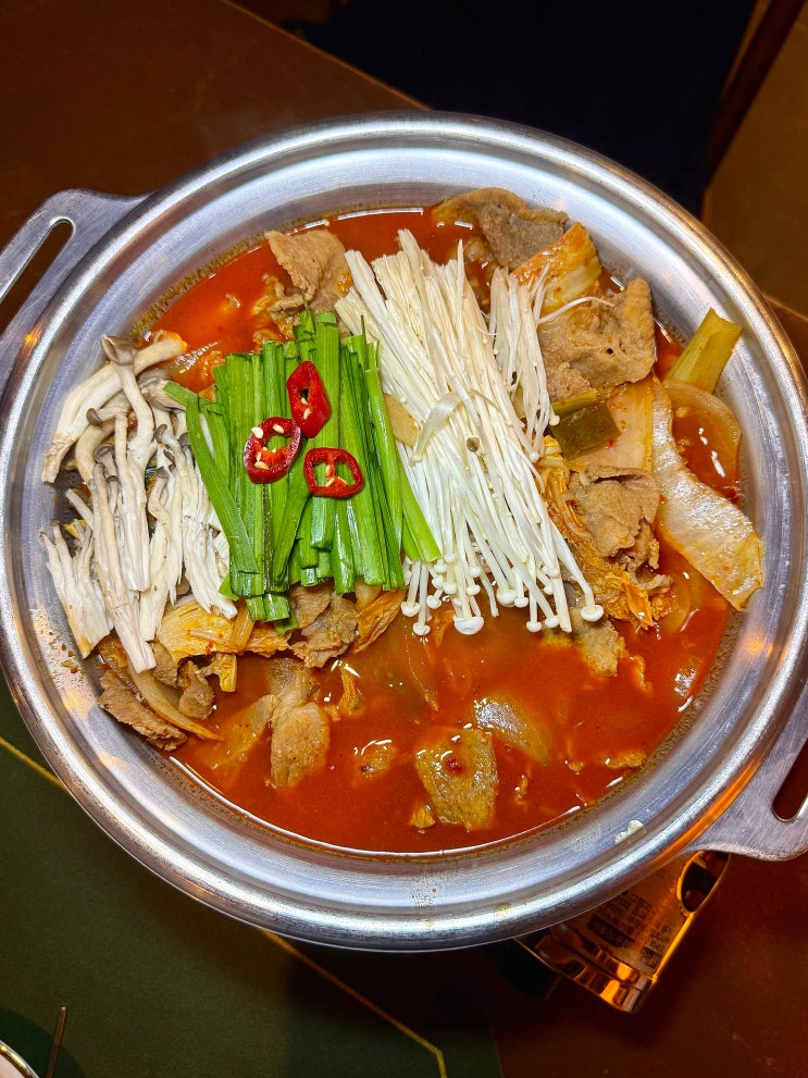  연산동 맛집 영래 이색적인 분위기의 술집