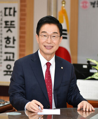 [속보] '뇌물 수수 혐의' <b>임종식 경북교육감</b>, 항소심서 <b>무죄</b>