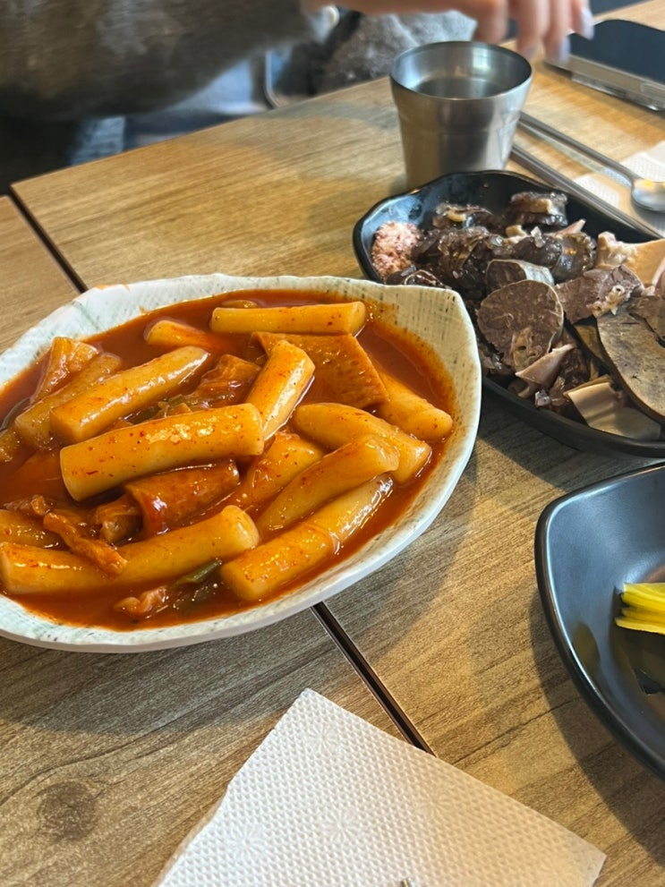  학동 분식 맛집 30년 전통의 떡볶이 '다모아분식' 내돈내산 후기