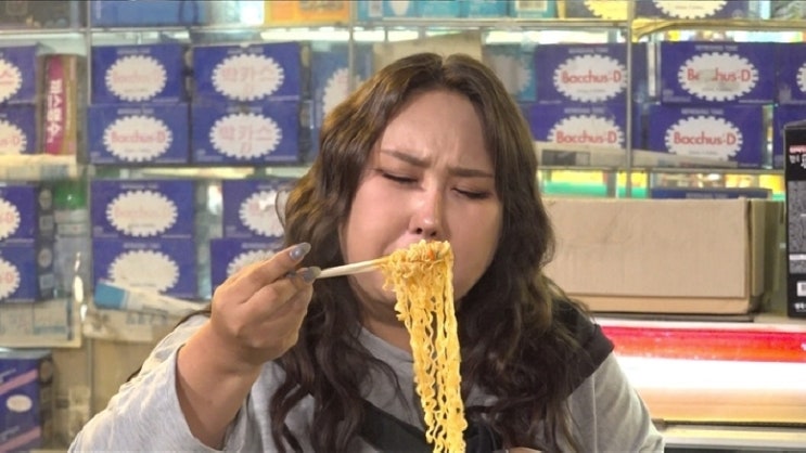 "1년 식비 1억" <b>풍자</b>, 컵라면 하나 먹는데 2만 원 정도 쓰는... 