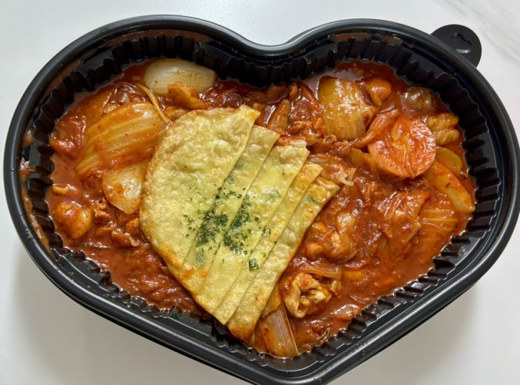  두찜 실비한우곱찜닭 급식대가가 실비김치로 만든 메뉴 맵기 보통맛 내돈내산 추천 (가격, 칼로리)