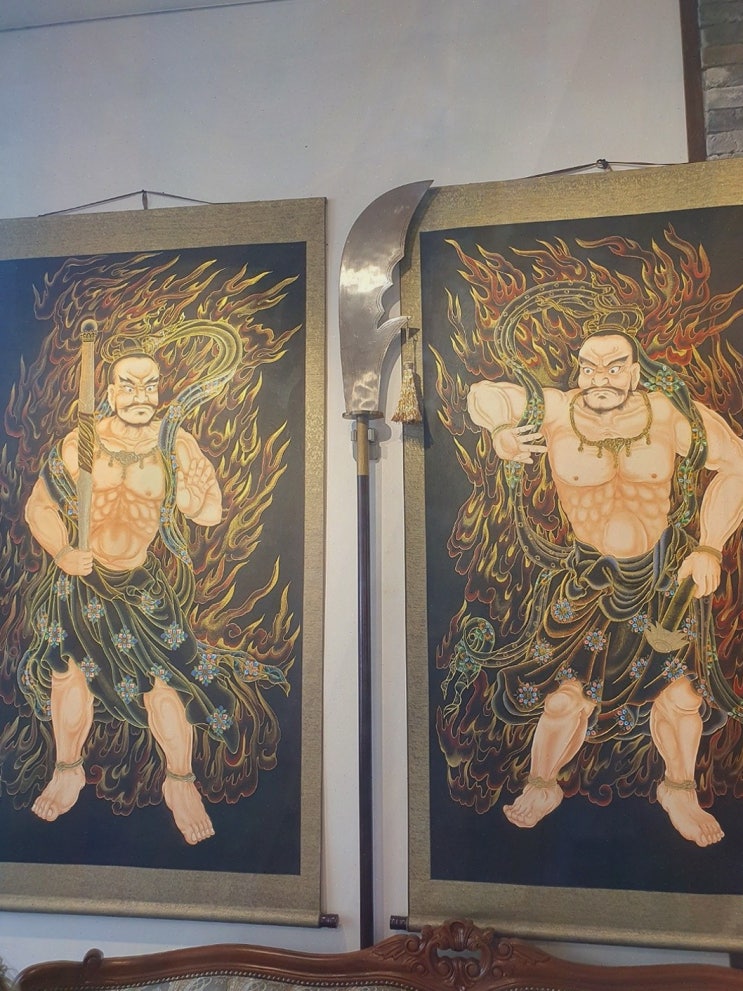  신당에서 얻는 특별한 사주 상담 체험