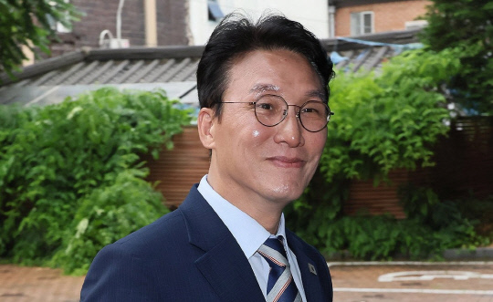 <b>김민석</b> 총리 <b>후보자</b> 전... 여야 격돌 속 <b>청문회</b>법 개정론 부상