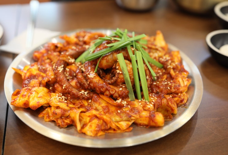  대구 동구 신천시장맛집 '대한옥 국밥&직화낙지'