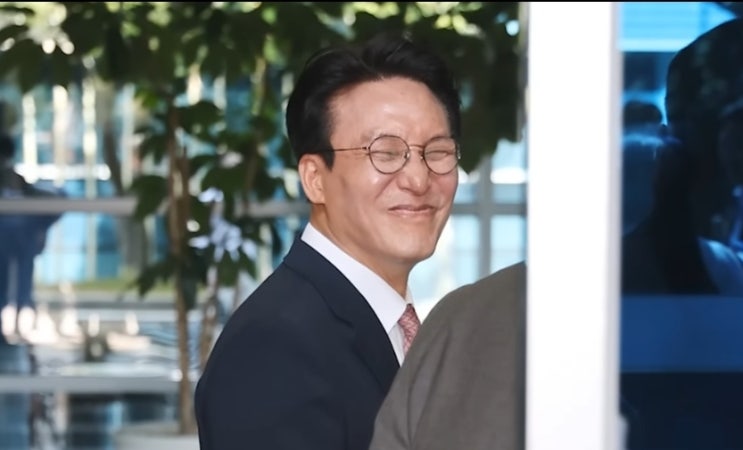 <b>김민석</b>, 총리 후보자 중국 <b>의혹</b>도 박살, 기록까지 전부 공개!... 
