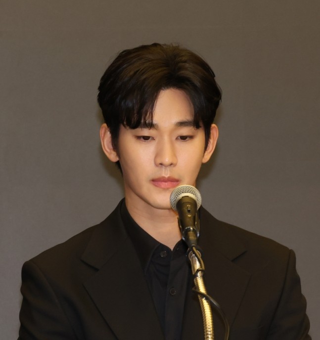  “김수현, 대규모 손해배상 소송 휘말렸다? 73억 원대 규모 진실은?”