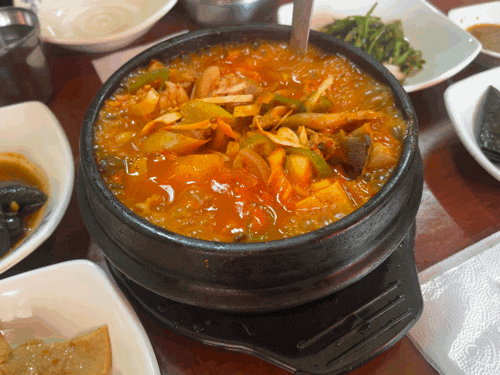  [대전/유성구] 맛집 엄마식당 촌돼지찌개! 웨이팅 각오하고 먹음.(+주차 꿀팁, 웨이팅 정보, 달콩수제팥빙수단팥죽)