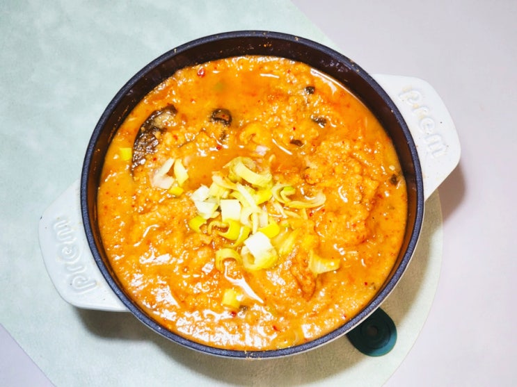 구수한 밥도둑 돼지고기 김치 비지찌개 레시피 콩비지찌개 만드는 법