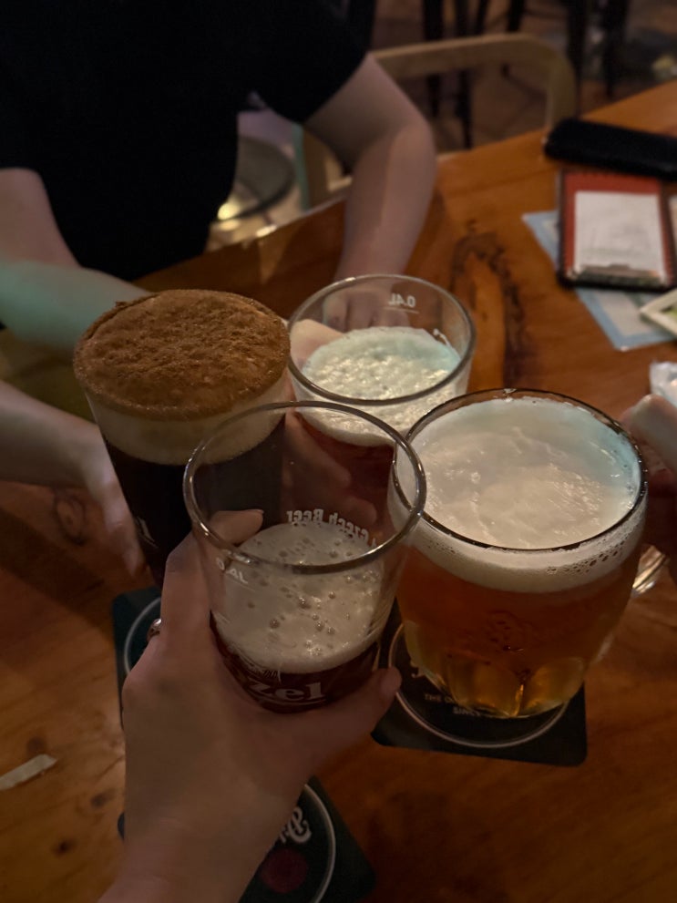  강남역 술집 추천! 나즈드라비 체코 맥주 펍 미쳤다!
