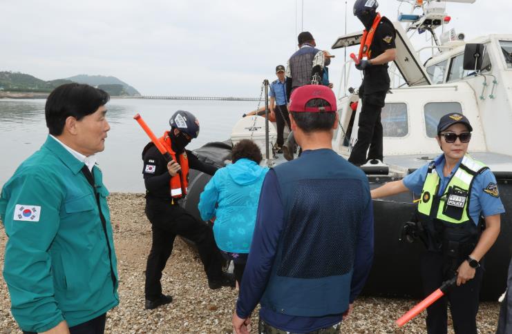 옹진군수, 서북해역 우발사태 대비 “주민이송 합동훈련 ”참여