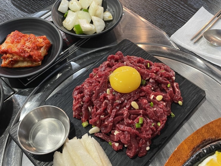  육회부터 차돌라면까지, 환이네뭉티기 강서직영점 다녀왔어요