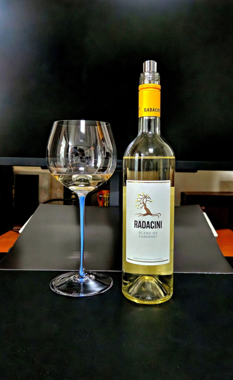  [화이트] 라다치니 블랑 드 까베르네 2023 Radacini Blanc de Cabernet 2023 몰도바 까베르네 소비뇽 화이트 와인 리뷰