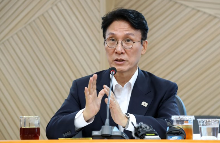 <b>김민석</b> 후보자 <b>6억</b> 현금 <b>의혹</b>…국힘 “집에 쟁여놓고 몰래 사용... 