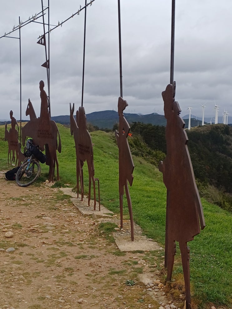  부동산정책이 부동산 가격에 미치는 영향이 큰 데 정책의 일관성이 부족하다면 무슨 문제가 발생할까요