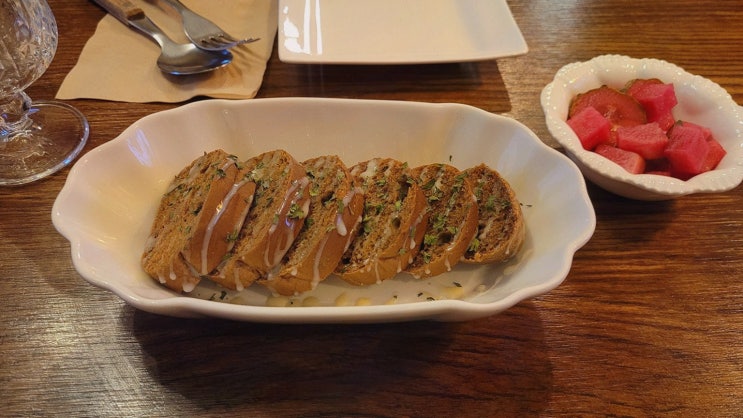  특별한 메뉴와 분위기를 즐길 수 있는 여의도맛집, 달리181 여의도점